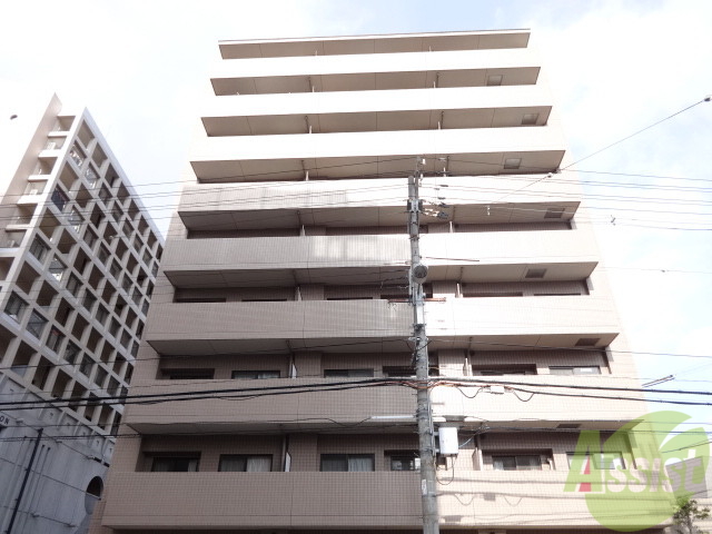 【豊中市岡上の町のマンションの建物外観】