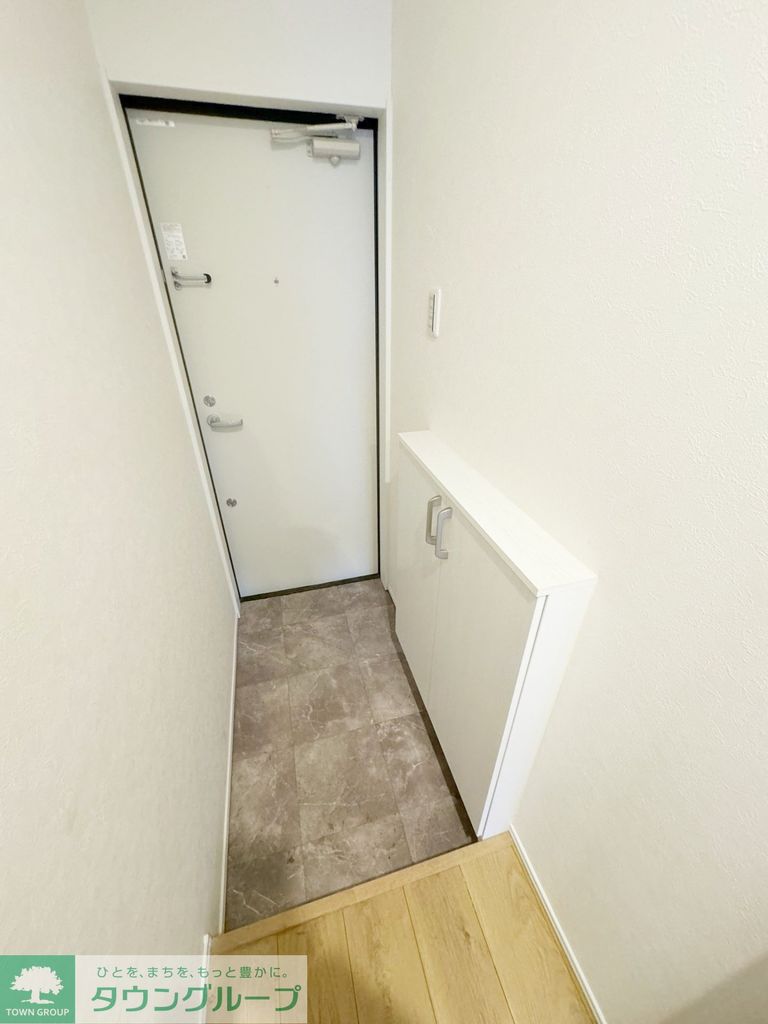 玄関　お部屋探しは【タウンハウジング千葉】にお任せ下さい♪