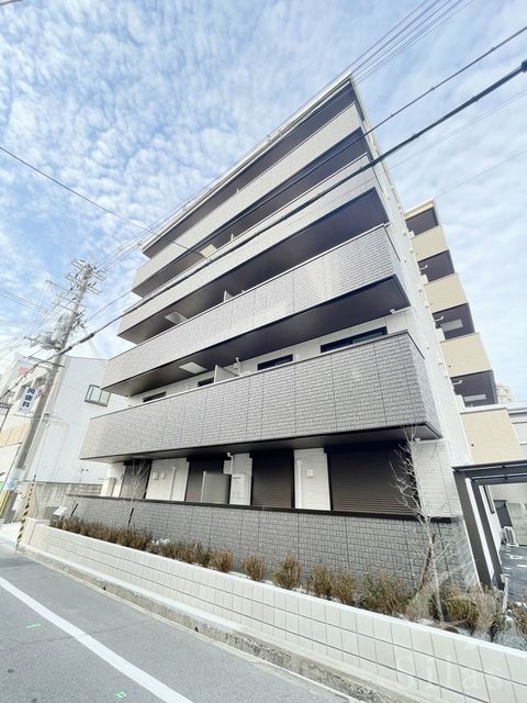 【堺市北区中百舌鳥町のマンションの建物外観】