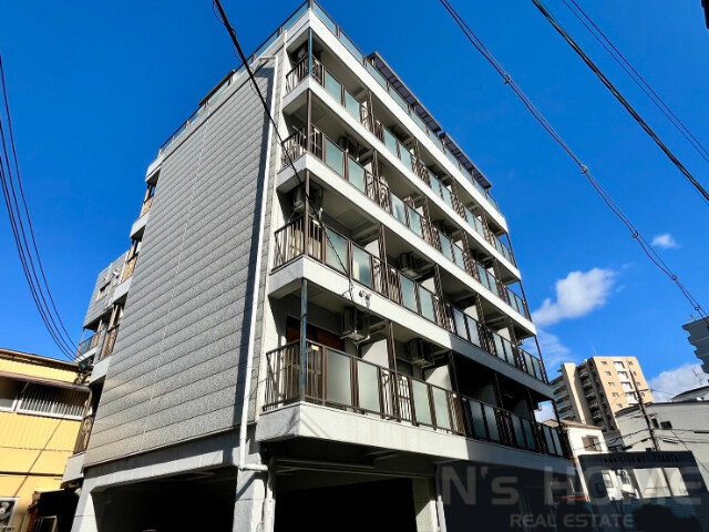 プレジデント横田の建物外観