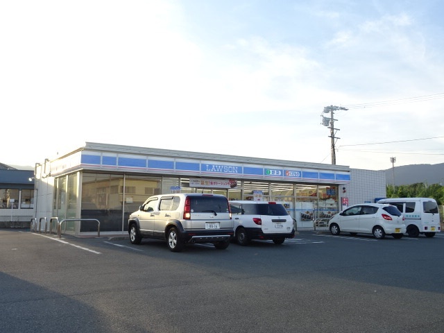 コンビニ　ローソン（コンビニ）まで182m