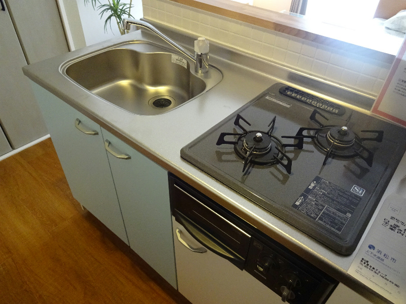 キッチン　他部屋の写真。現況優先。