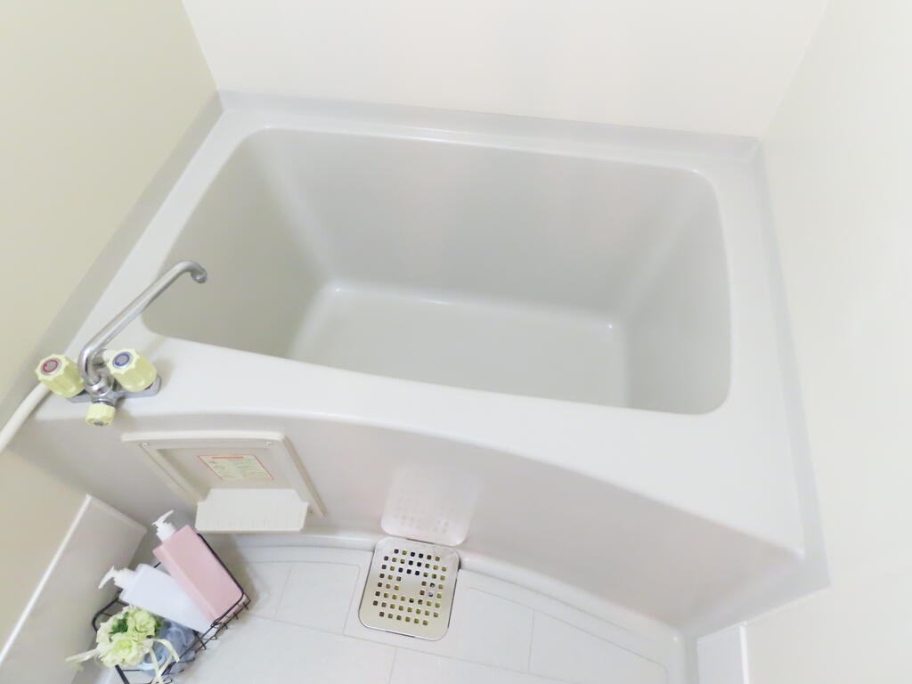 バス・シャワールーム　別号室の写真のものになります