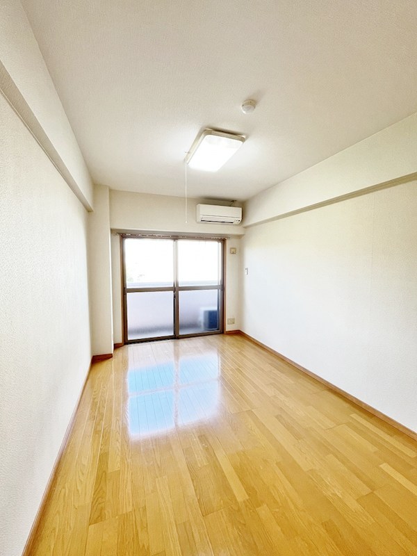 居室・リビング　★洋室8帖★