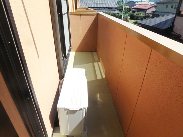バルコニー　南西向きで日当たり良好☆