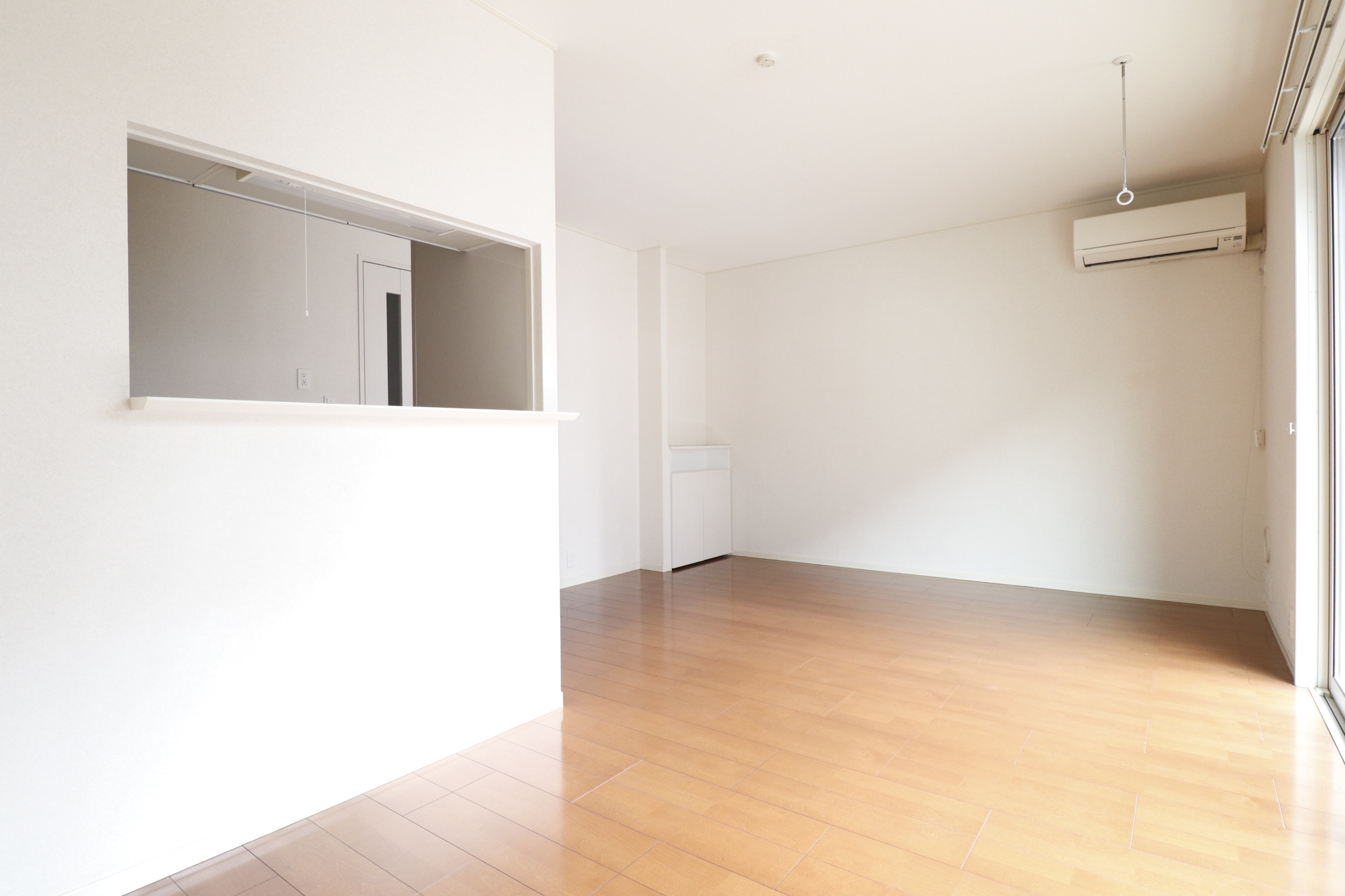 居室・リビング　広々リビングです♪