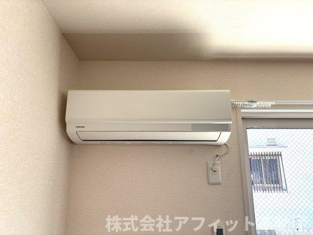 その他設備　エアコン　※反転イメージ