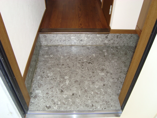 玄関　玄関（イメージ）