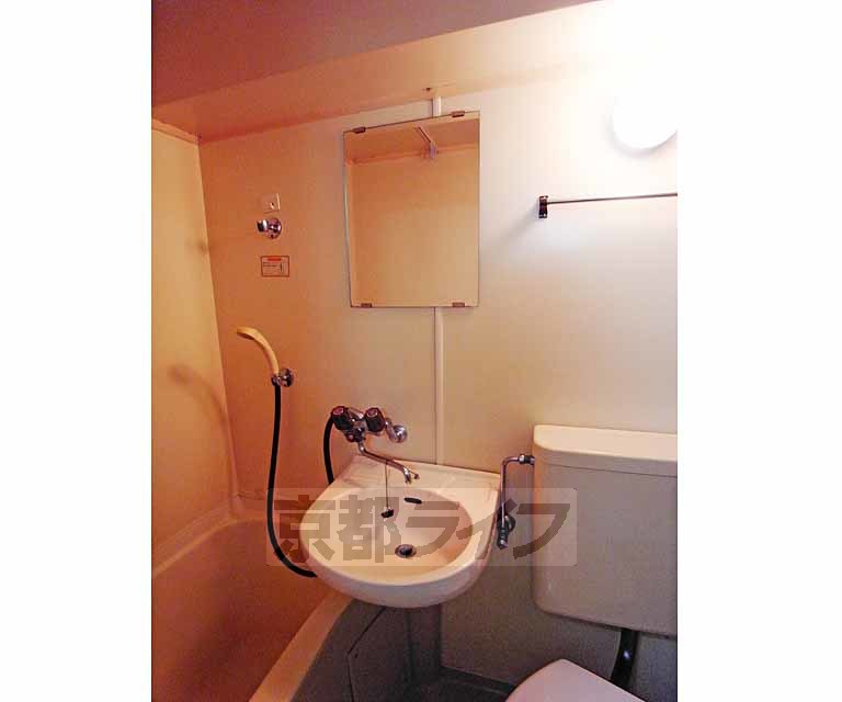 洗面設備　浴室内の洗面です。