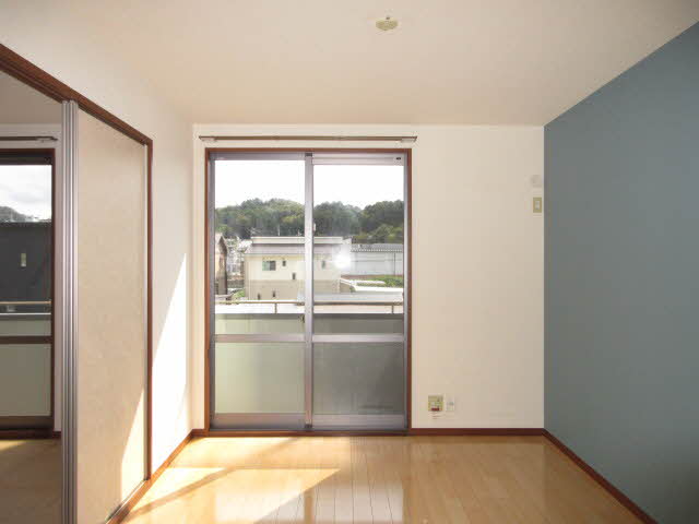 居室・リビング　エアコン1台設置済み★