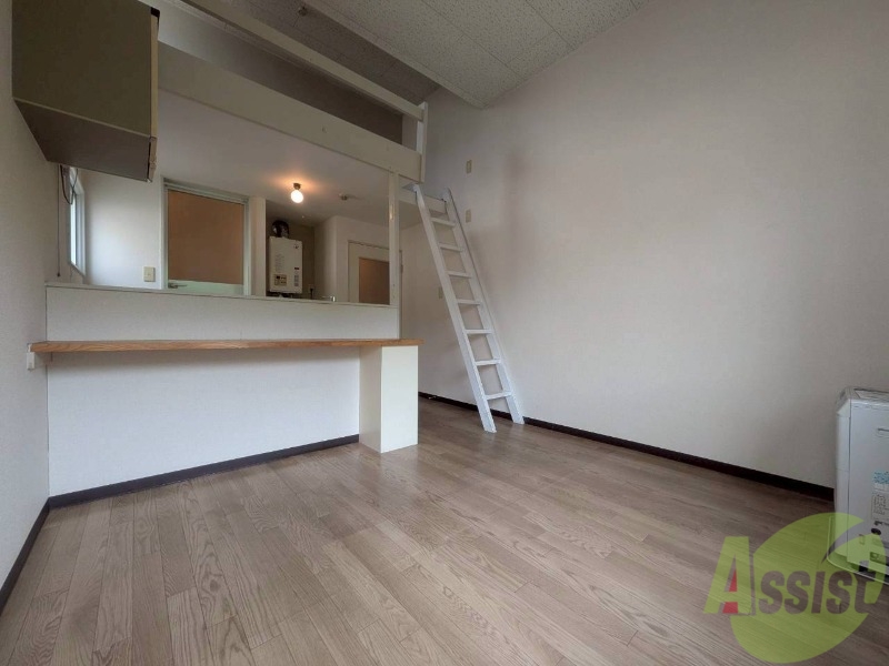 居室・リビング　広くてキレイなお部屋が広がっていて、充実した生活が送れそう。