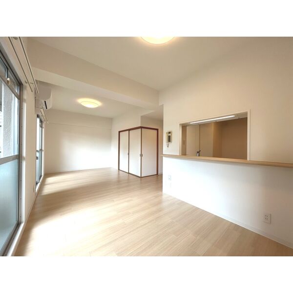 居室・リビング　※別室の参考写真の為、現況優先です。