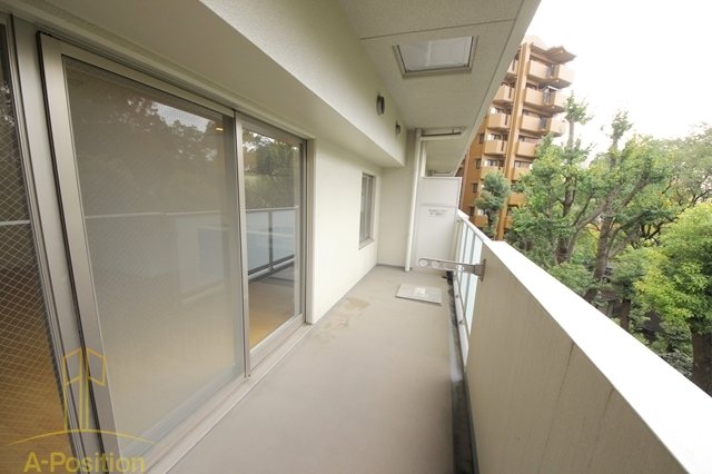 バルコニー　レジュールアッシュ福島