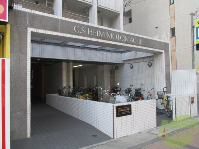 エントランス　入り口もとっても綺麗です。