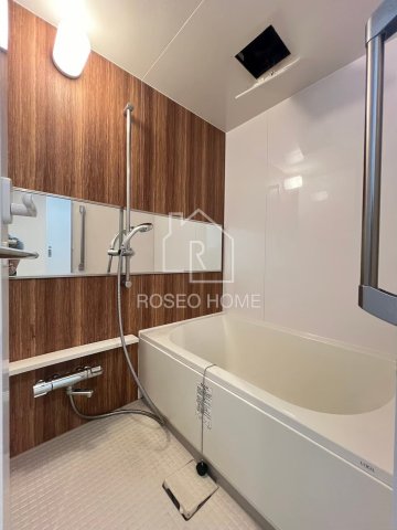 バス・シャワールーム　同マンション別部屋：参考写真