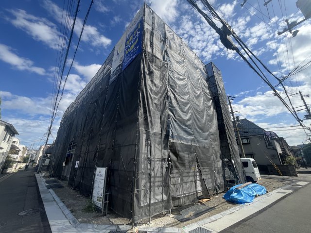 建物外観　建設中