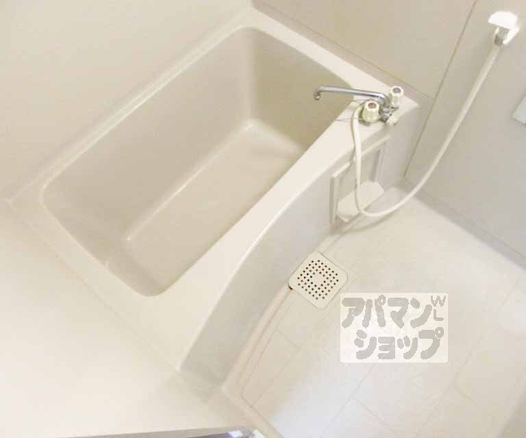 バス・シャワールーム　ゆったりとしたお風呂です・