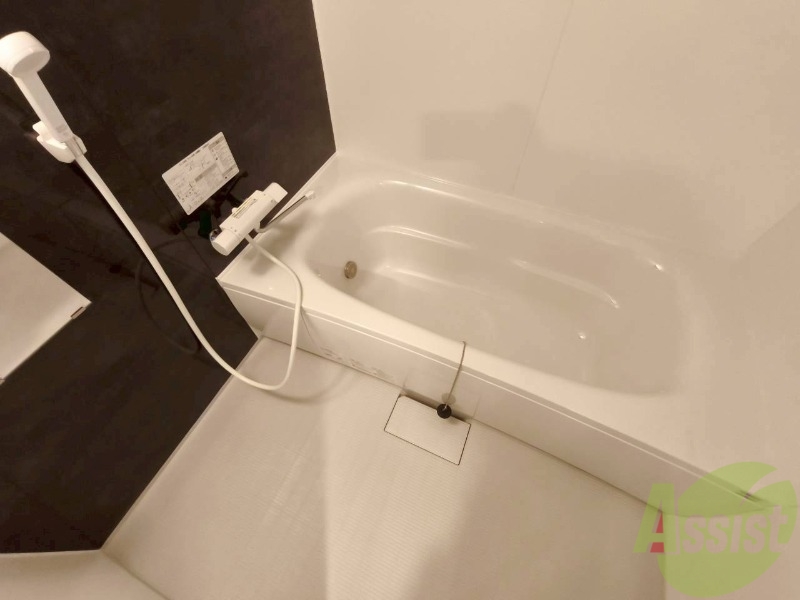 バス・シャワールーム　お風呂になります。一日の疲れを癒してくださいね。