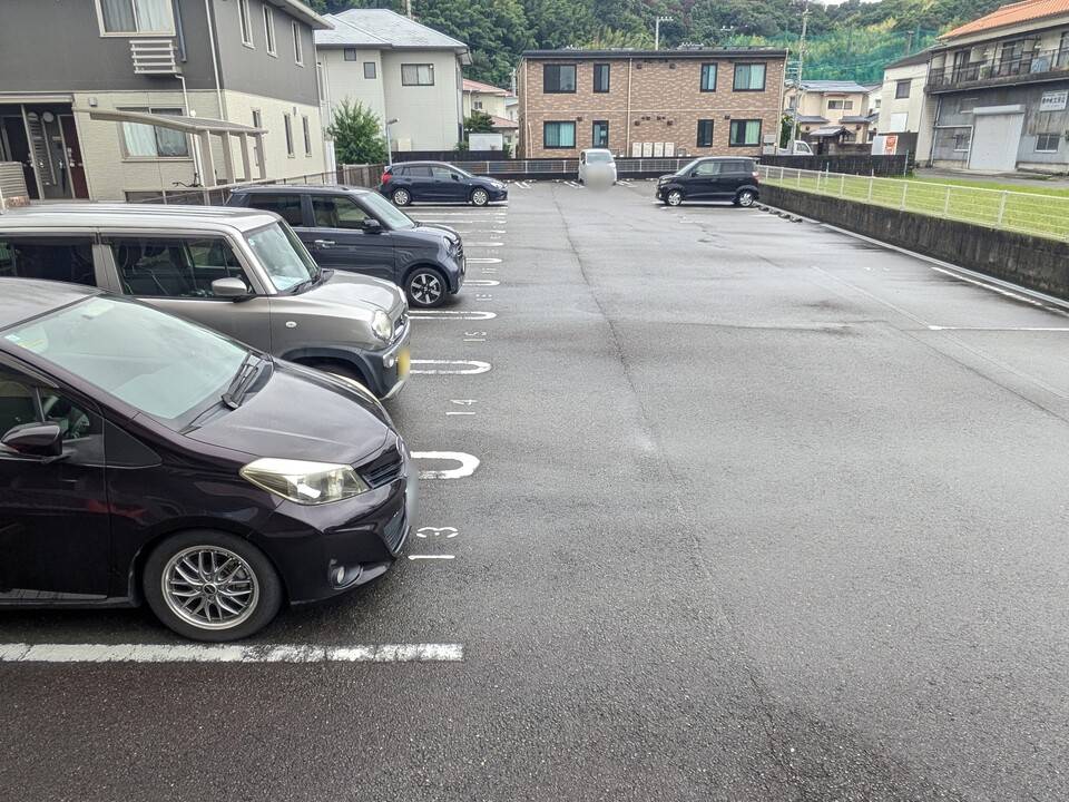駐車場　駐車場