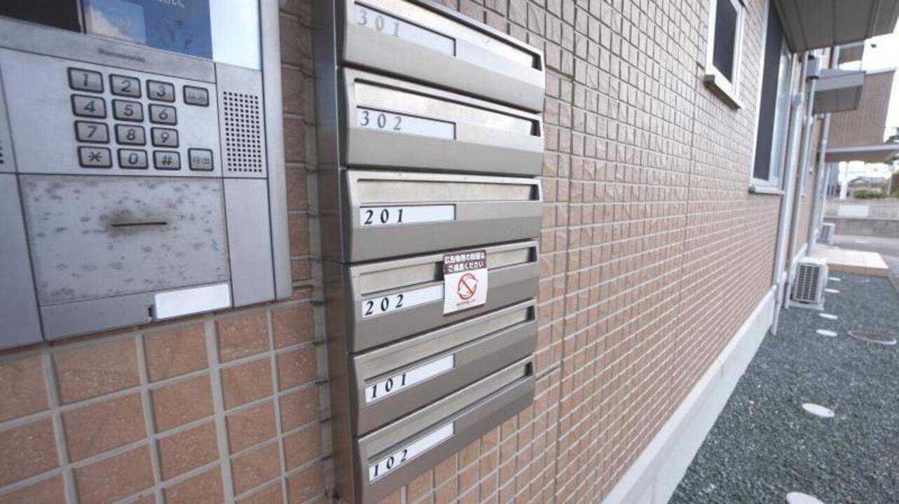 エントランス　メールBOX