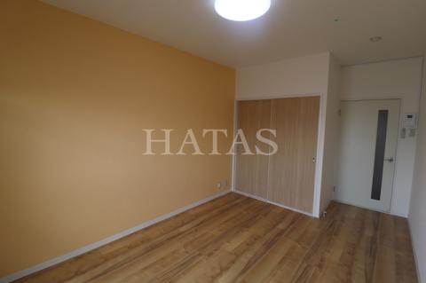 居室・リビング　同物件別部屋です。