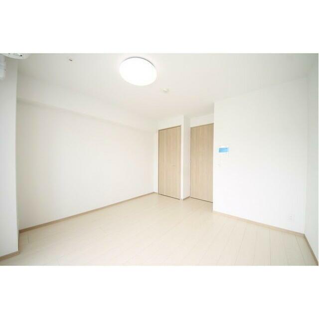 居室・リビング　※別部屋の参考写真です。