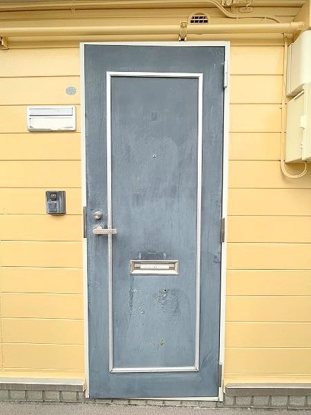 玄関　玄関外側