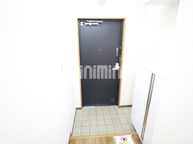 玄関　シューズＢＯＸ付きの玄関です