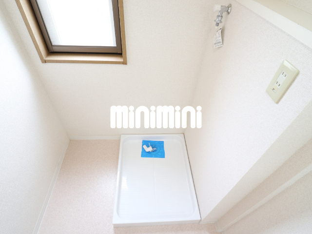 その他設備　室内洗濯機置き場です