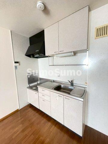 キッチン　コンパクトなキッチンで掃除もラクラク