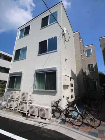 建物外観　ロフト付デザイナーズアパート