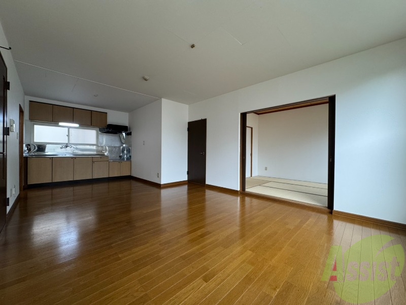 居室・リビング　広くてキレイなお部屋が広がっていて、充実した生活が送れそう。