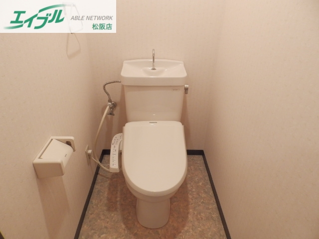 トイレ　ウォシュレット付きのトイレ