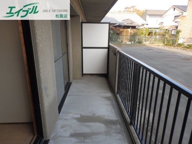 バルコニー　広いバルコニー