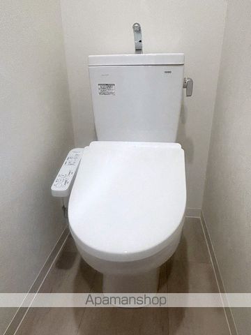 地下鉄中央線 九条駅 徒歩2分 15階建 築1年のトイレ写真