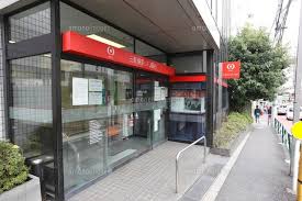 銀行　三菱UFJ銀行千駄木支店（銀行）まで4m