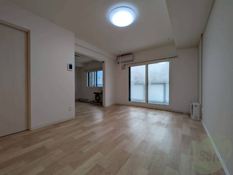 居室・リビング　広々としたリビングですね。使い勝手がよさそうですね！