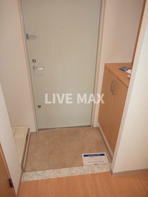 玄関　※写真は別部屋の物となります