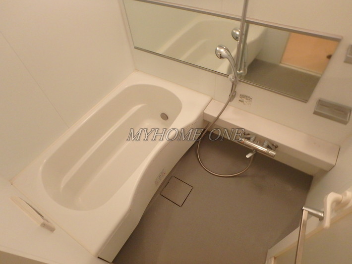 バス・シャワールーム　追焚バス