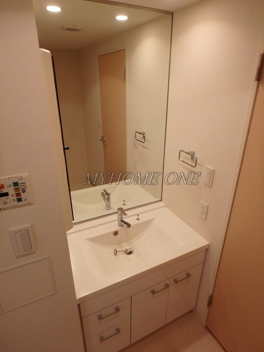 洗面設備　洗面化粧台