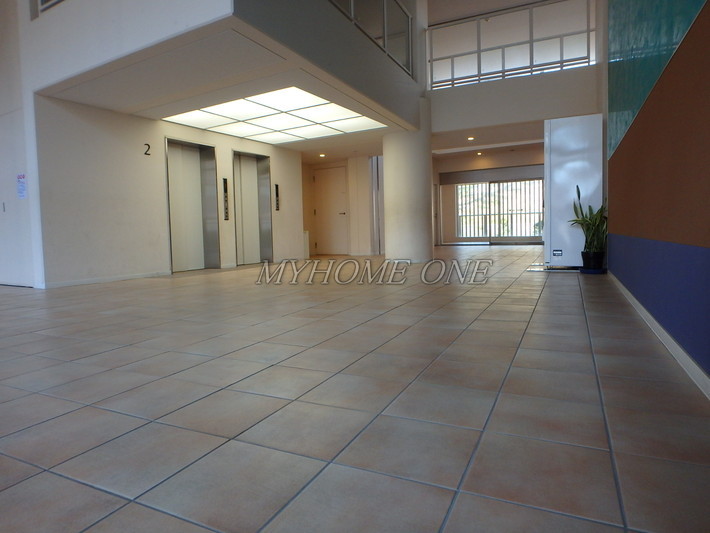 エントランス　エントランスロビー