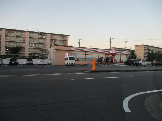 コンビニ　セブンイレブン（コンビニ）まで2816m