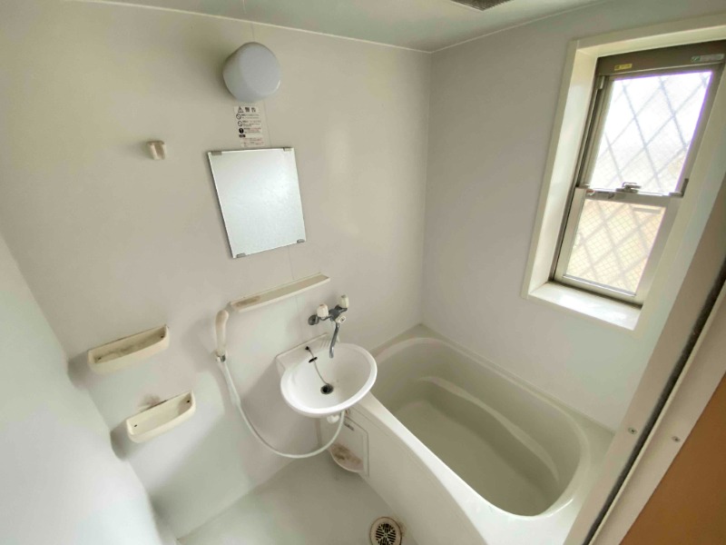 バス・シャワールーム　別号室イメージ