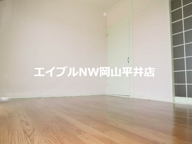 居室・リビング　同タイプのお部屋の写真です