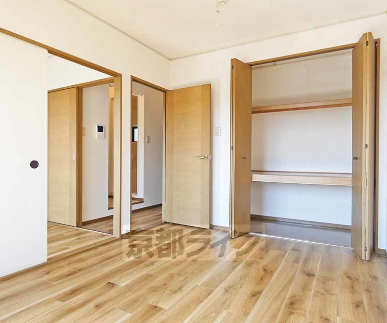 居室・リビング　広々としたお部屋です！