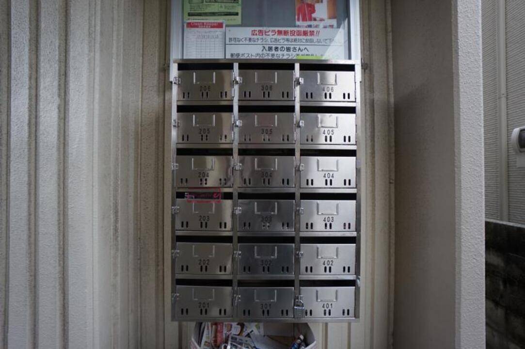 エントランス　メールBOX