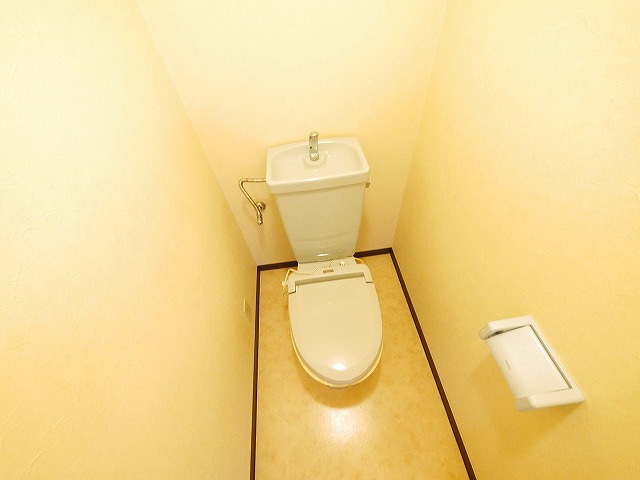 トイレ　コンパクトで使いやすいトイレです