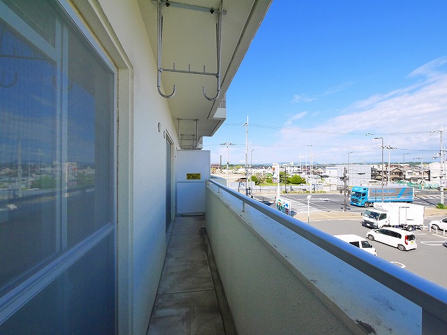 バルコニー　落ち着いた時間を過ごせるバルコニーです