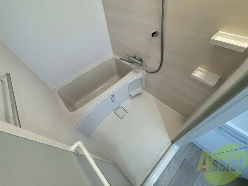 バス・シャワールーム　お風呂になります。一日の疲れを癒してくださいね。