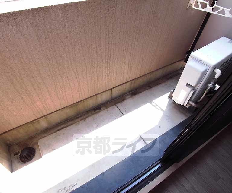 バルコニー　国際会館４分！日当たり良好！